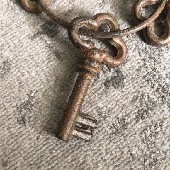 Vintage keys, skeleton keys, magic keys of luck, Victorian,Stem punk.NWOT - Picture 3 of 7